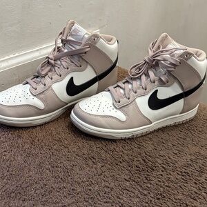 Nike Women's Sneakers - White and Tan/pinkish